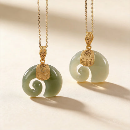 Colar Pingente Elefante Auspicioso Tradicional Chinês Banhado a Prata 925 com Jade Natural Branco e Verde Amuleto da Sorte para Clavícula