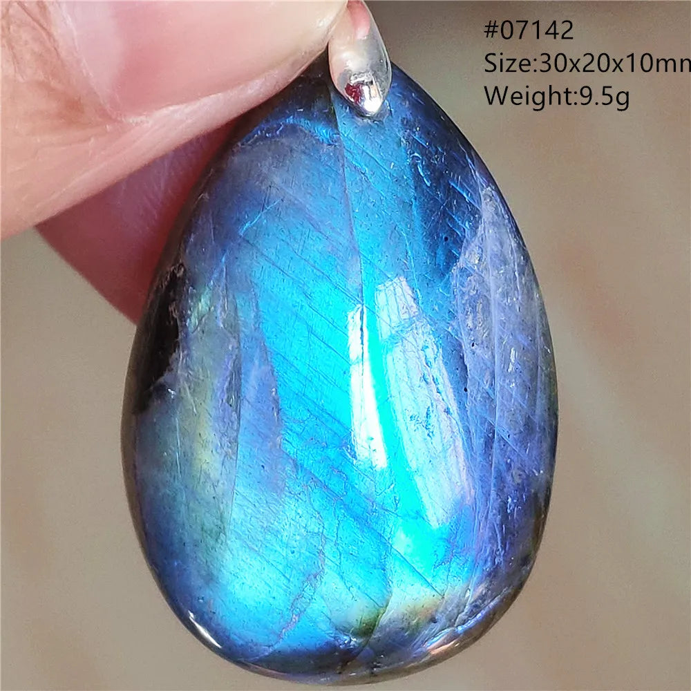 Colgante ovalado de labradorita azul