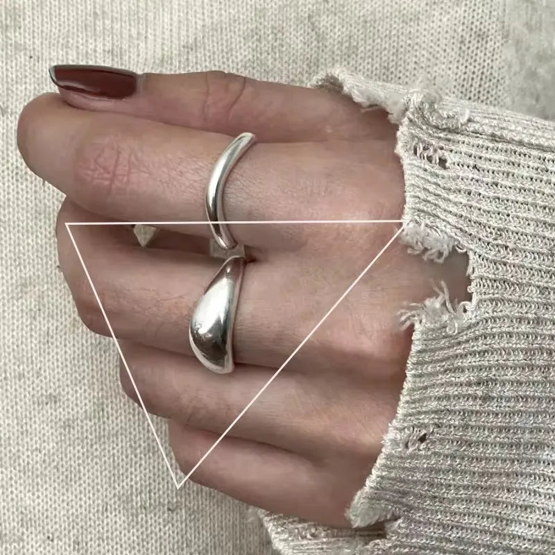 Anillo minimalista de piedra lunar