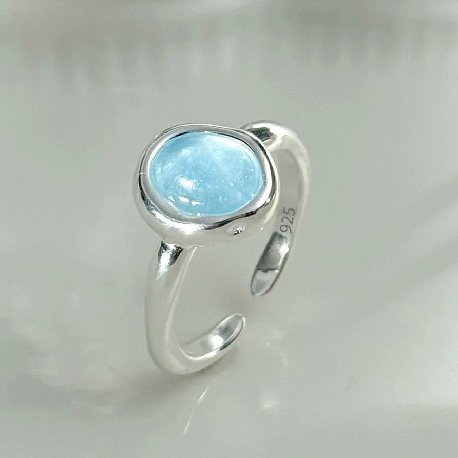 Anillo minimalista de piedra lunar