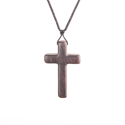 Collar de cruz de madera
