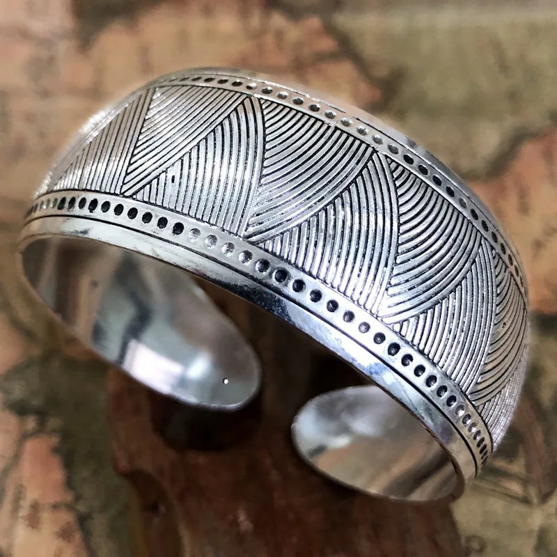 Brazalete Herencia · Motivos Grabados