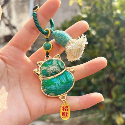 Pingente de Cabaça Auspiciosa Chinesa Artesanal com Bordado de Brocado Song e Borla de Contas, Charm para Bolsa e Enfeite para Carro, para Boa Sorte e Fortuna