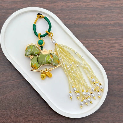 Pingente de Cabaça Auspiciosa Chinesa Artesanal com Bordado de Brocado Song e Borla de Contas, Charm para Bolsa e Enfeite para Carro, para Boa Sorte e Fortuna