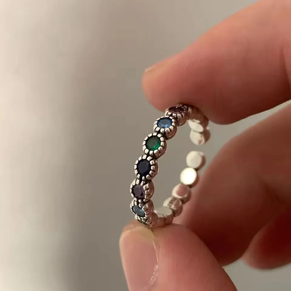 Anillo minimalista de piedra lunar