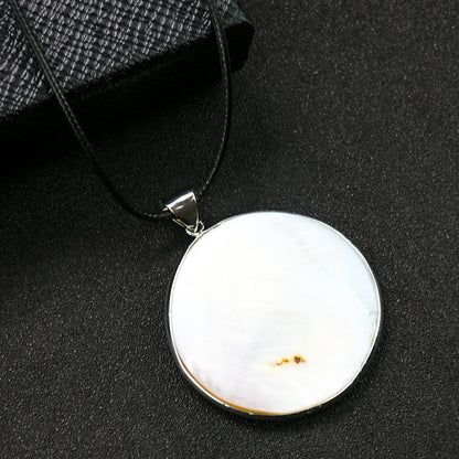 Natural Shell Yin Yang Bagua Colar Redondo para Homens e Mulheres, Branco e Preto Tai Ji, Pingente de Mãe de Pérola, Taoísmo Chinês Jóias Taoístas